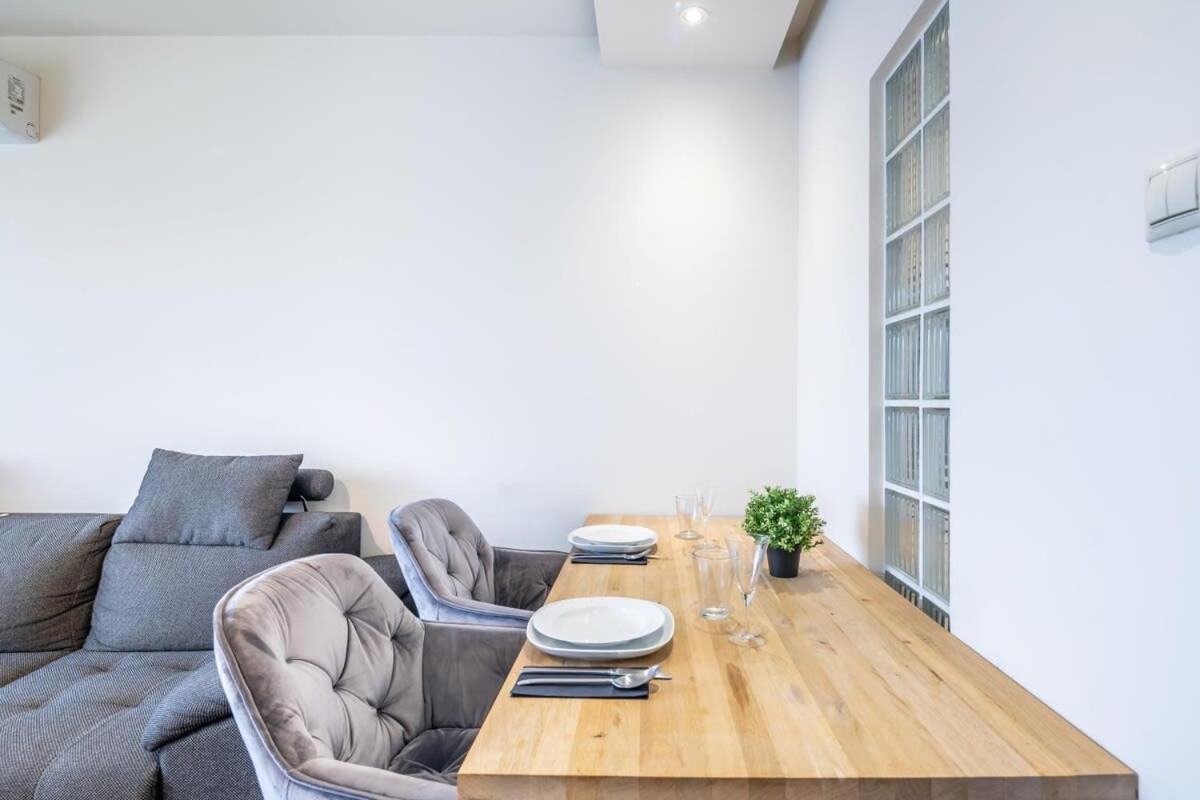 Cozy Quiet Apartment With A Balcony Будапеща Екстериор снимка